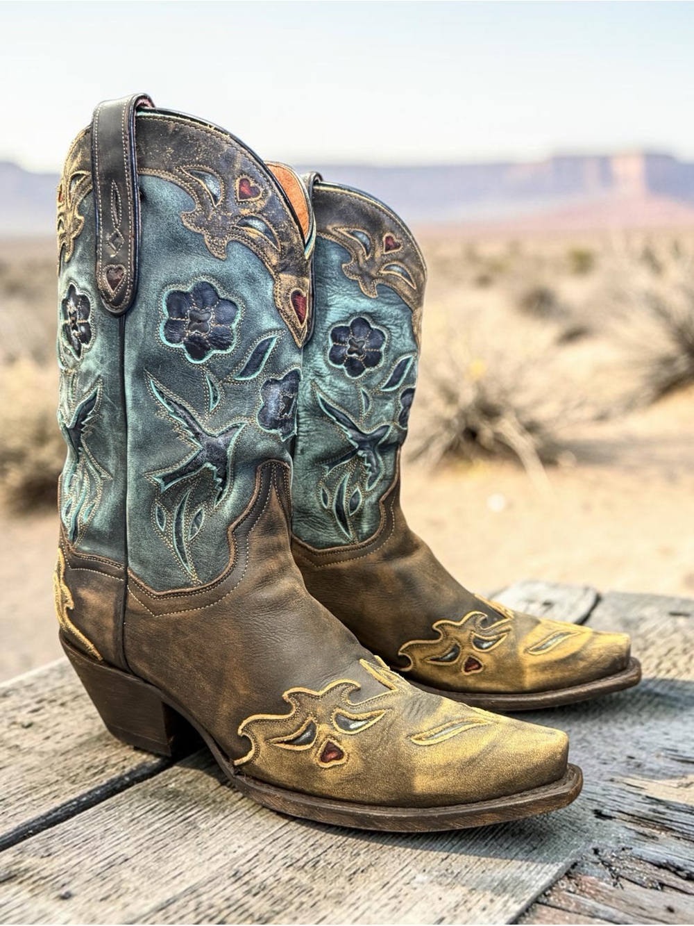 DAN POST WOMEN'S BLUE BIRD WINGTIP WESTERN BOOTS - SNIP TOE 8